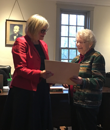 20170412mgKatieMartinMayorSusanRendaProclamation_04